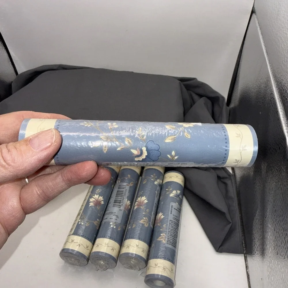 VTG Wallpaper Border Floral Cottage Core Blue White Sunworthy 5 Rolls 75 Feet